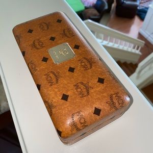 MCM SUNGLASS CASE